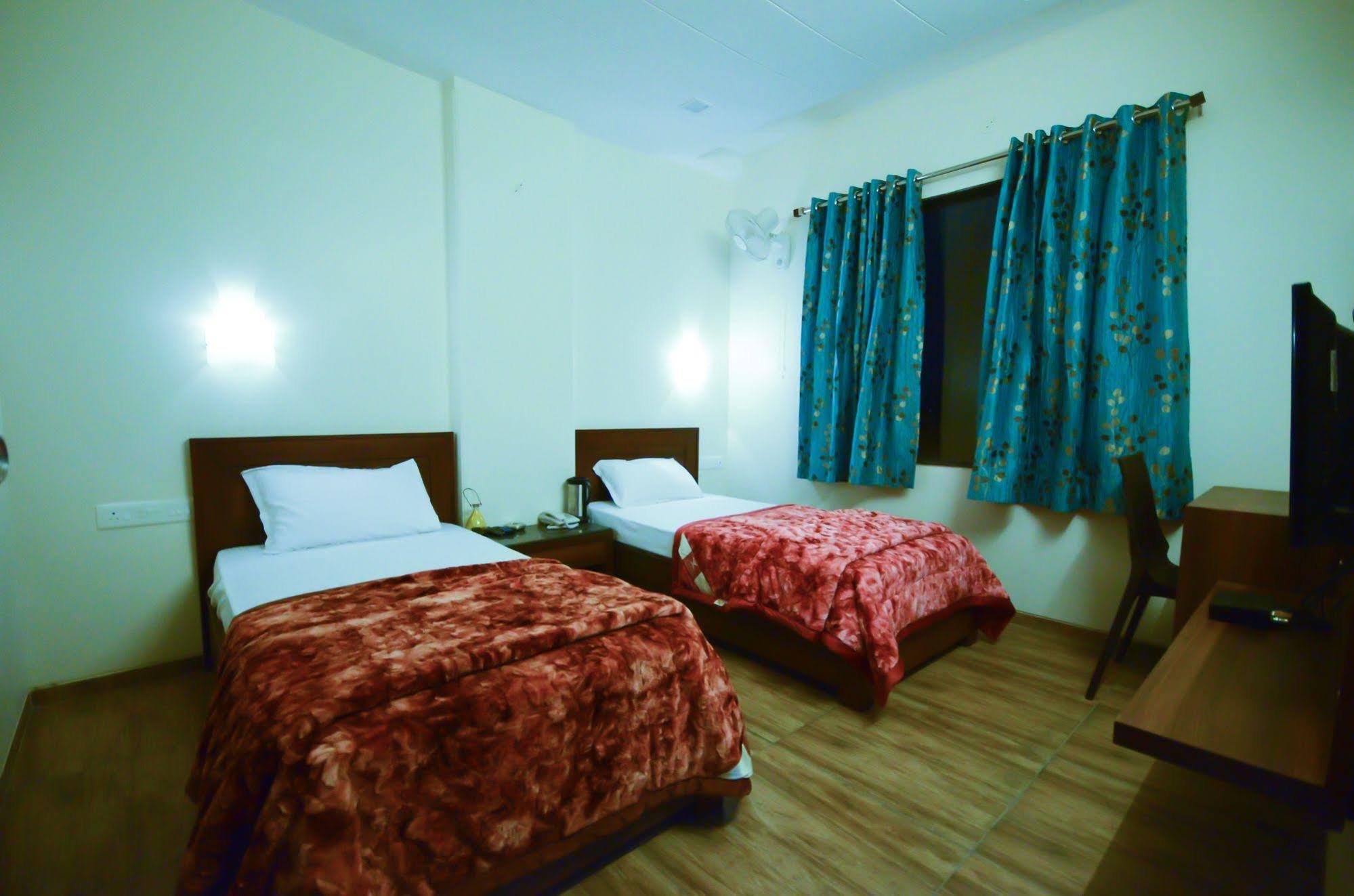Hotel Sunday Inn Jaipur Extérieur photo
