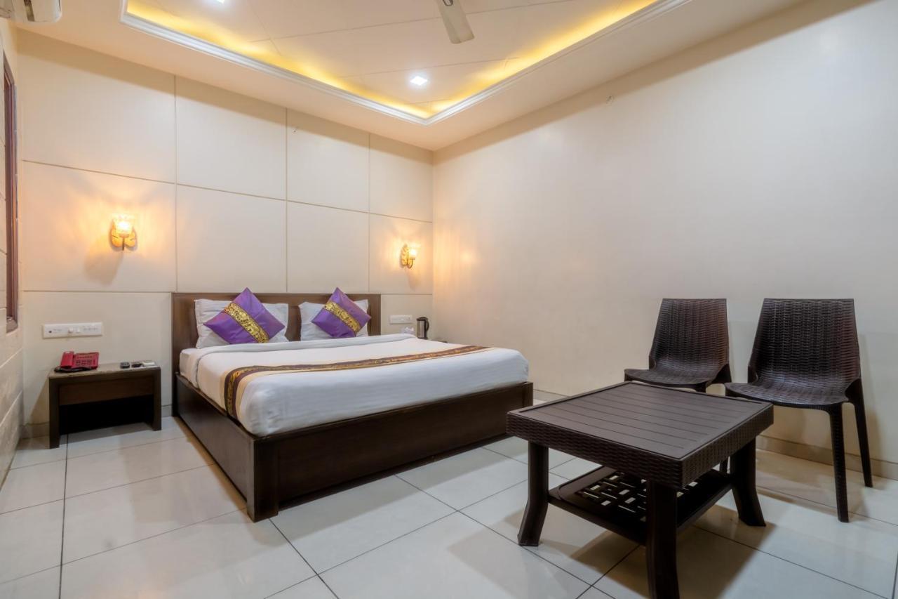 Hotel Sunday Inn Jaipur Extérieur photo